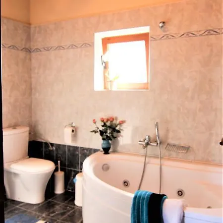 Villa Afroditi Traditional Yianniou